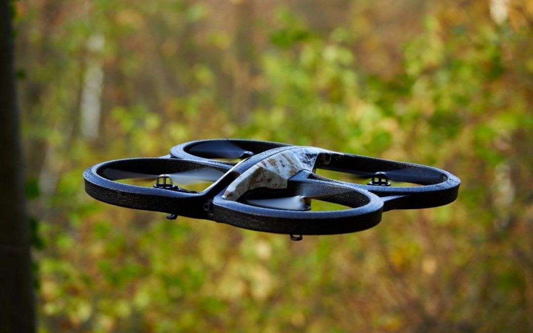 Drone verzamelt meetgegevens in kas