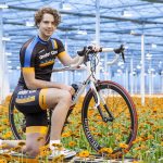 Omdat de glastuinbouw een gezonde, vitale en sportieve sector is, heeft vakblad Onder Glas vorig jaar exclusieve wielerkleding laten ontwerpen