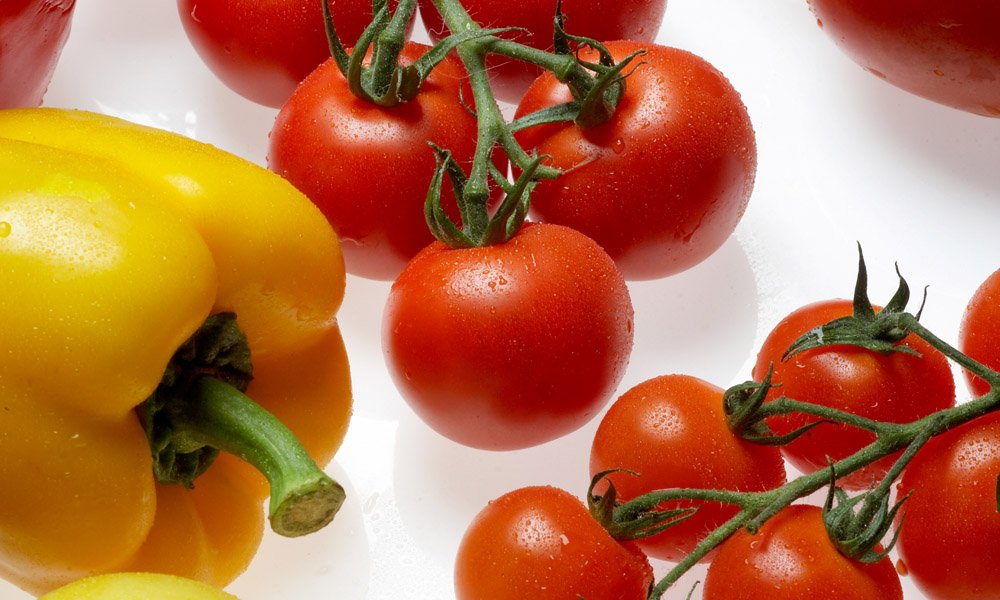 Nederlandse tomaat profiteert van groeiende markt maar o.a. paprika kan niet in de groei meegaan.