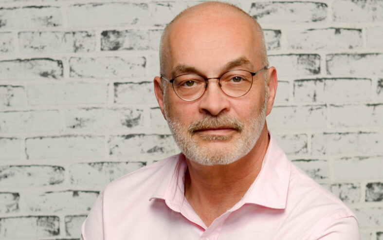 2. Tekstra_Theo_EMEA Technical Director (2)