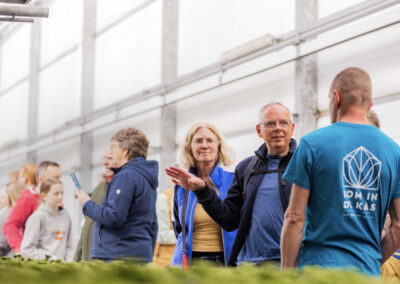 Dit weekend zetten telers in 15 regio’s deuren van hun kas open