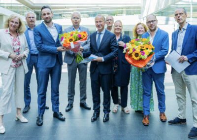 ‘Btw-verhoging op bloemen en planten moet volledig van tafel’