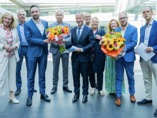 ‘Btw-verhoging op bloemen en planten moet volledig van tafel’