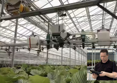 Ronald van Dijk: ‘De nieuwe spuit- en strooirobot presteert beter’